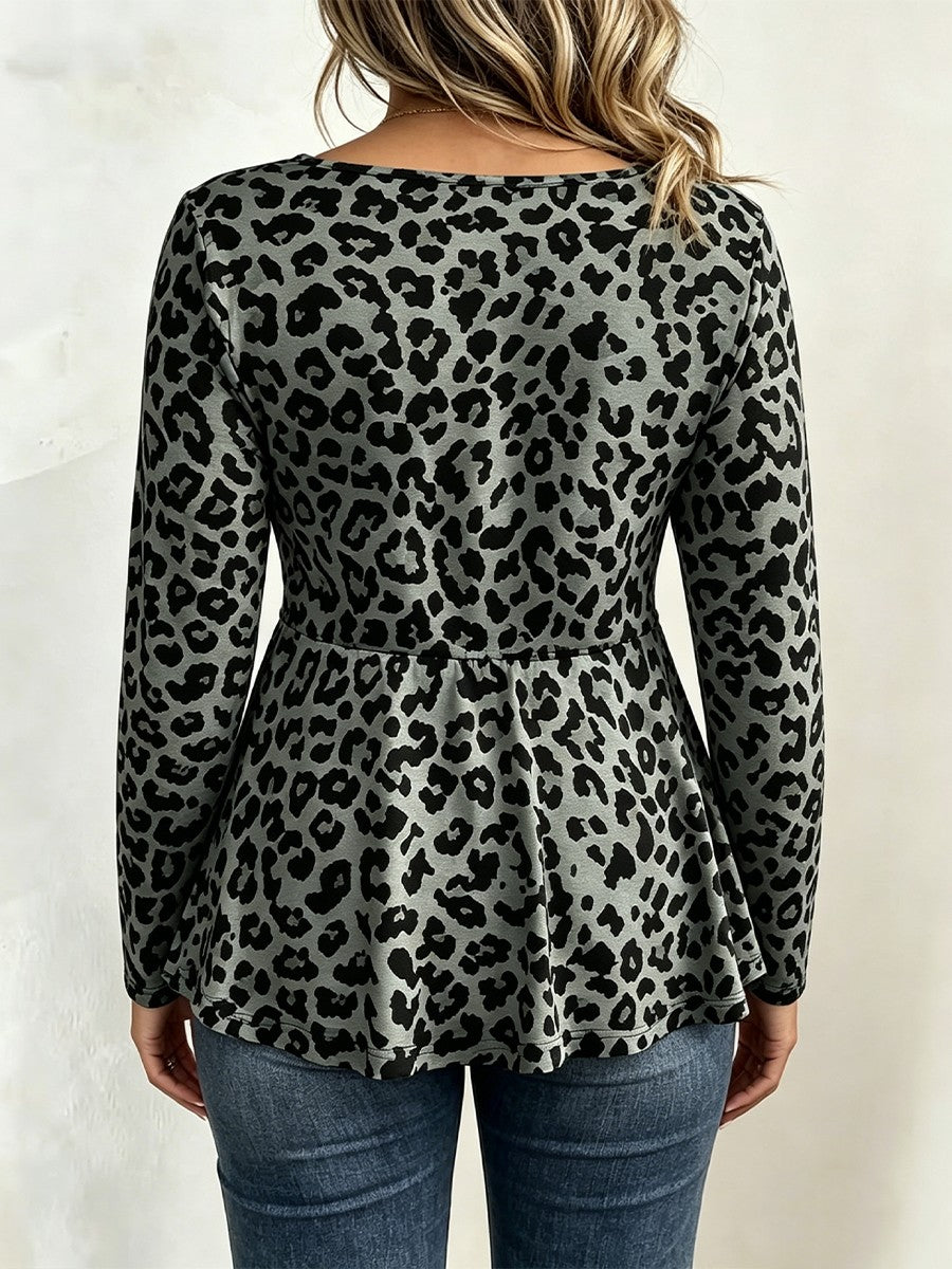 Sexy, Slim-fit V-neck Leopard Print Top